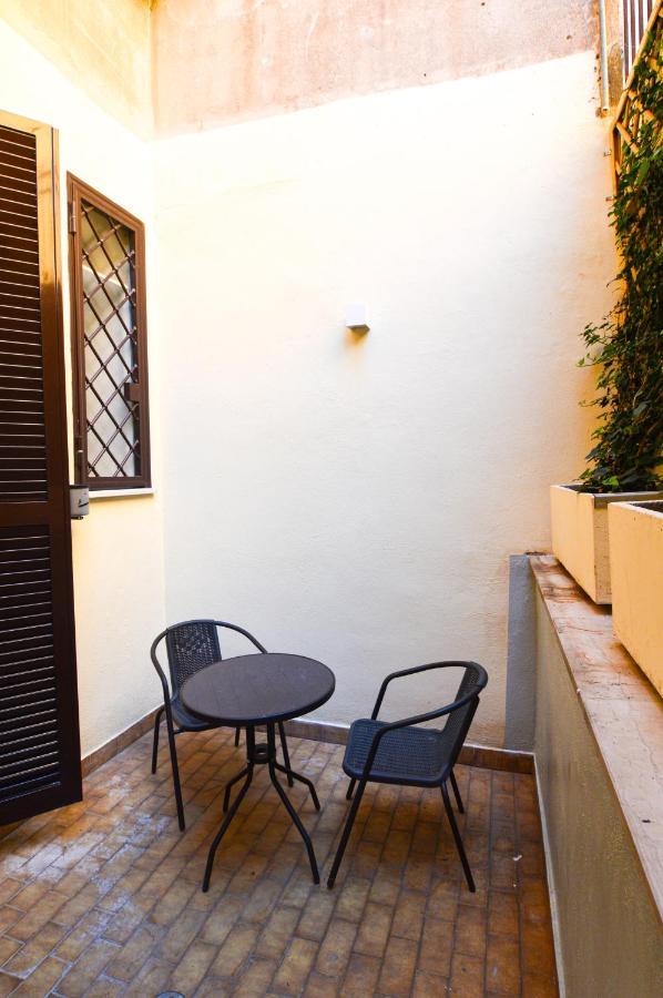 Flatinrome Trastevere Rooms Buitenkant foto